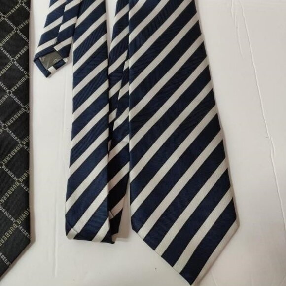 HUGO BOSS 100% silk tie Navy & White striped